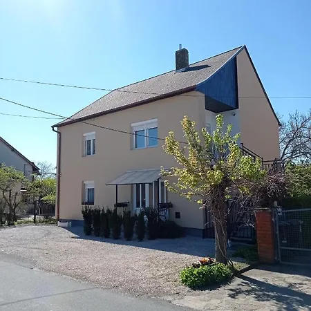 Joe Homestay Keszthely